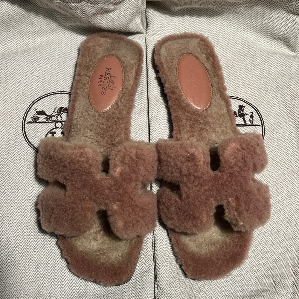 Hermès Shearling Slippers in Pink and Tan - Picture 2 of 9
